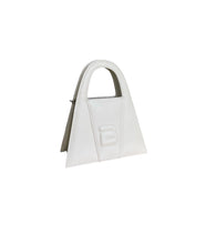 Load image into Gallery viewer, Dirty White Leather Minnie Lock Bag