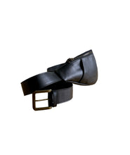 Load image into Gallery viewer, Boomerang Leather Waist Bag