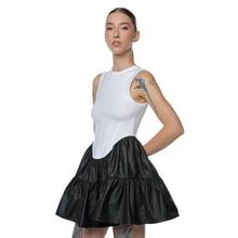 Load image into Gallery viewer, Rochiță Albă Valentine Cu Detalii De Corset
